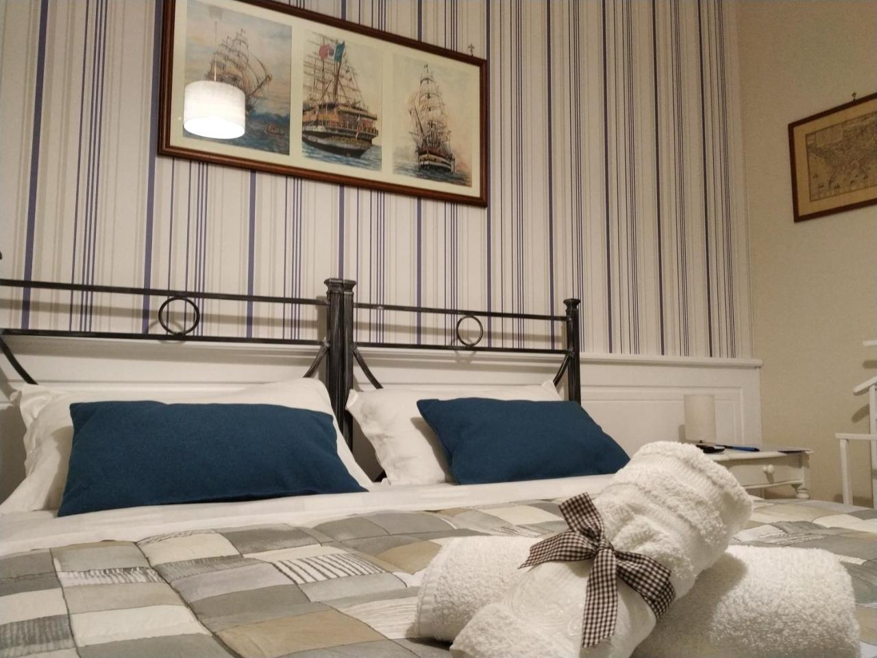 Il Timone B&B Кастелламмаре-ди-Стабия Экстерьер фото